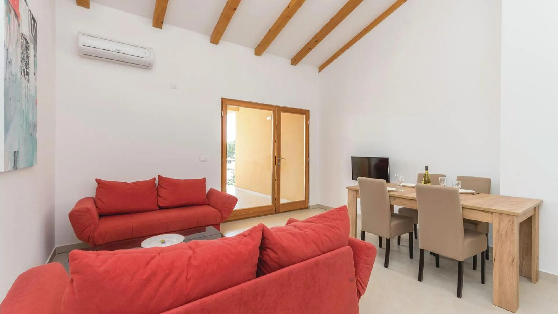 Beautiful Apartment In Starigrad Paklenica With Heated Swimming Pool Chorvatsko