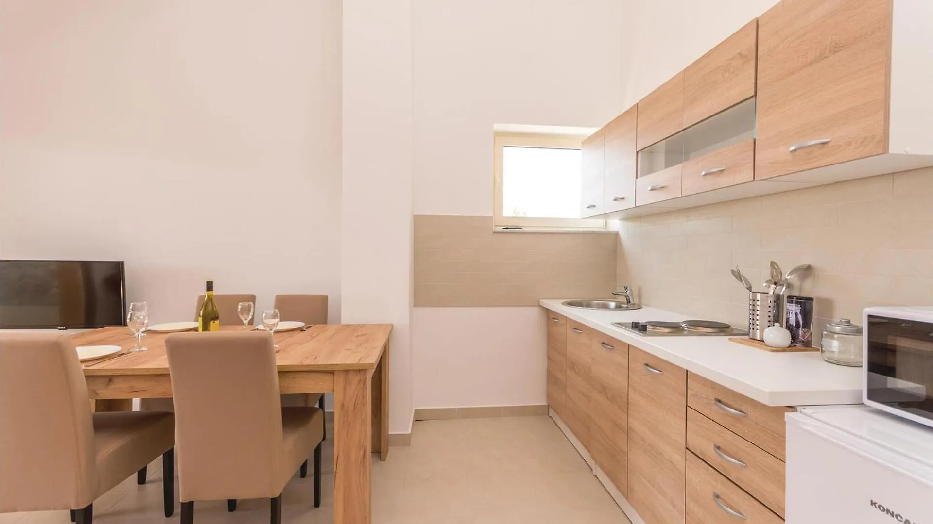 Beautiful Apartment In Starigrad Paklenica With Heated Swimming Pool 0*,  Croácia