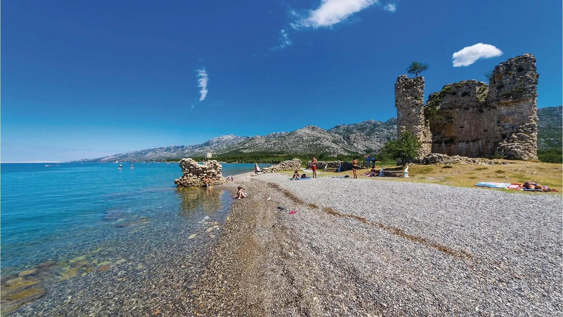 Beautiful Apartment In Starigrad Paklenica With Heated Swimming Pool